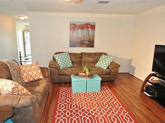 3rd image of 1500 Lonesome Dove Trl