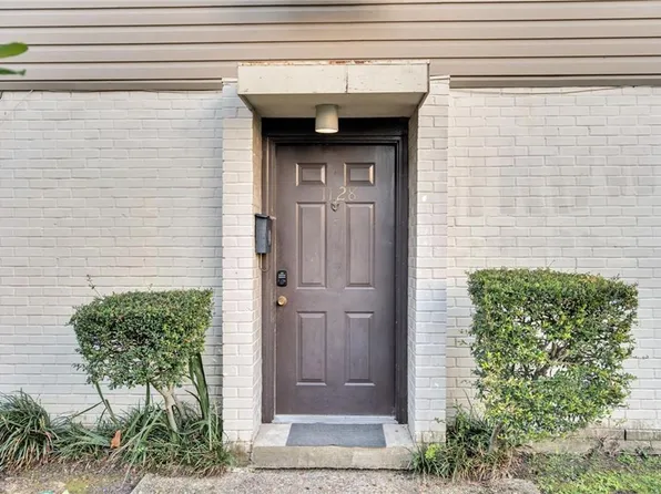 1128 Lake Ave #1128, Metairie, LA 70005