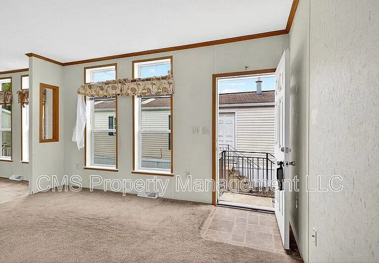 15 W Redwood Ave #7 — Photo 4