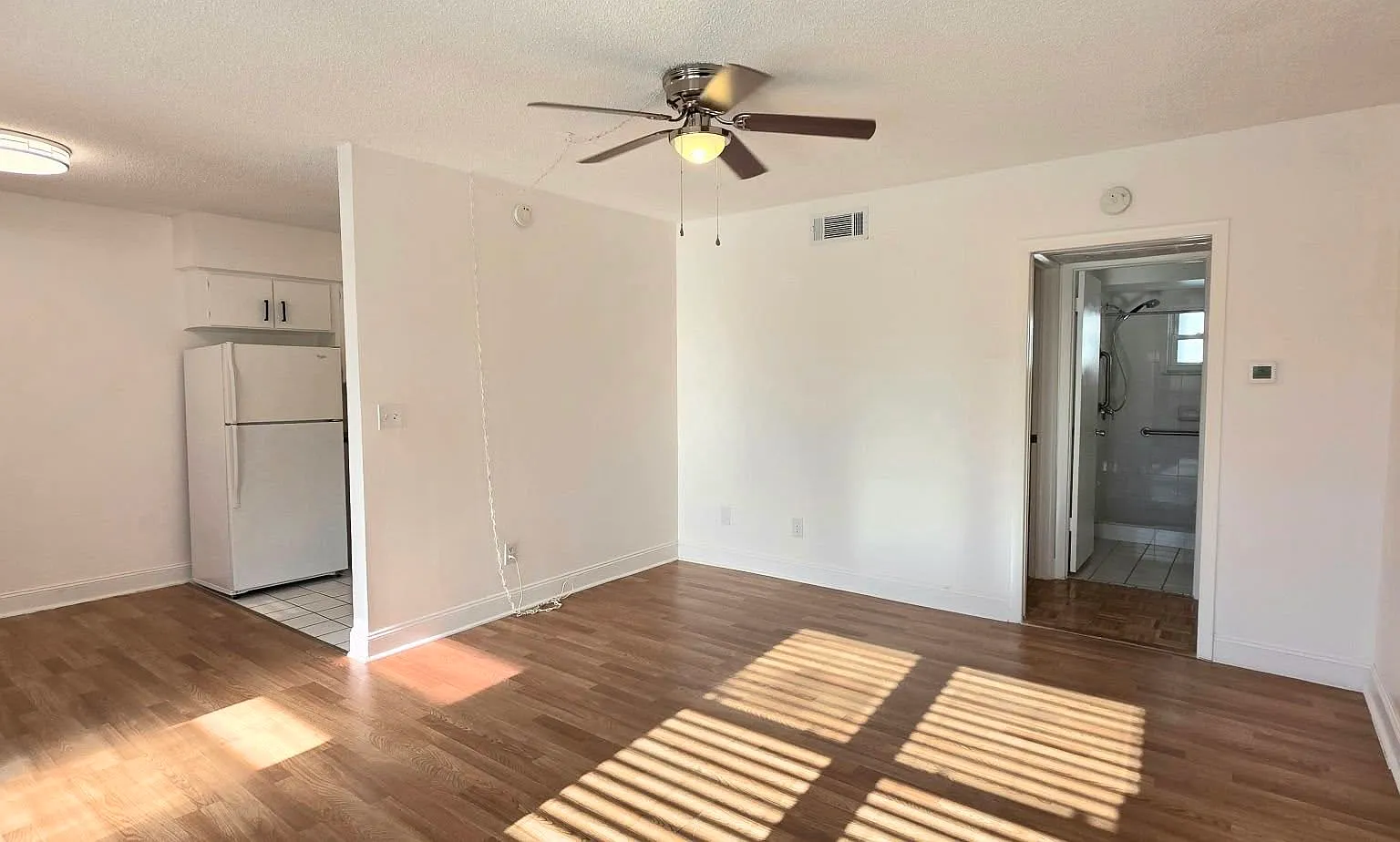 13940 Anona Heights Dr — Photo 4