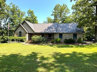17409 Oakwood Rd, Houston, MO 65483