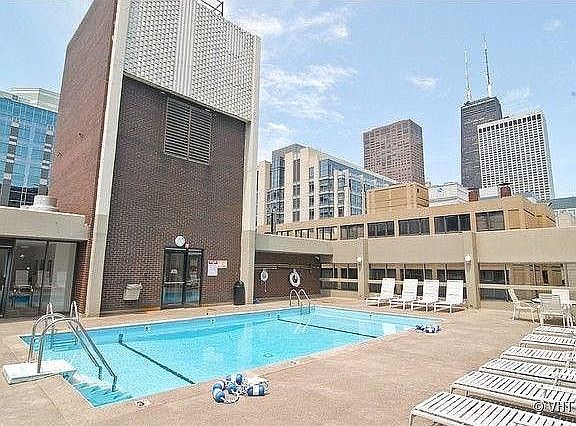 5th image of 230 E Ontario St APT 1105