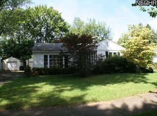 1859 Tanglewood Dr, Akron, OH 44313