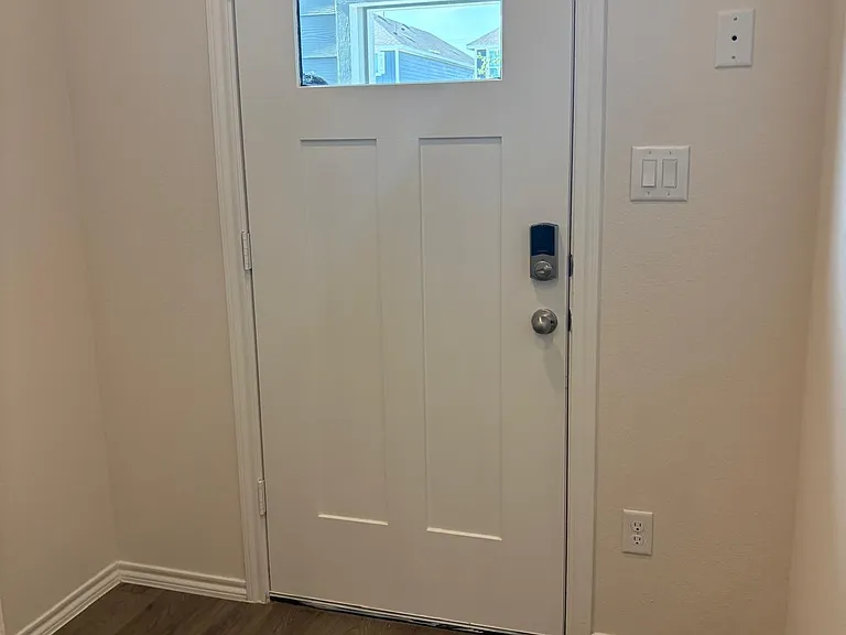 219 Tall Cedar Way — Photo 2