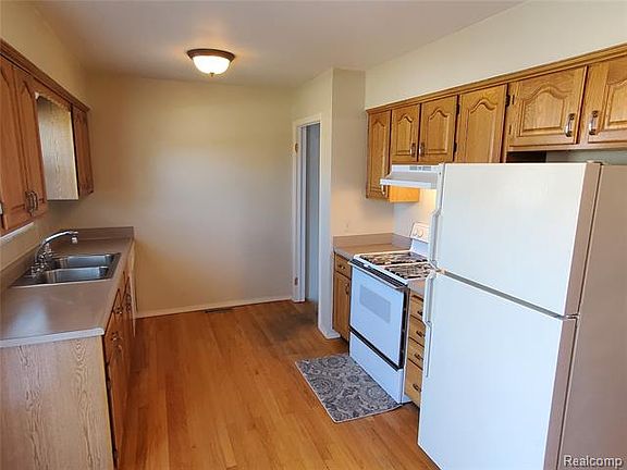 3rd image of 5530 Cottonwood Dr