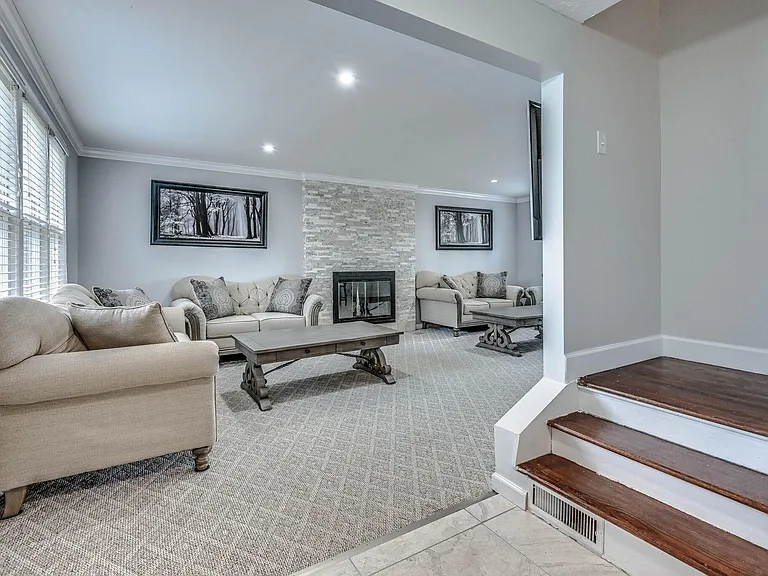 655 Harding Pl — Photo 8