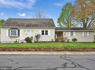 21 Landis Rd, Ephrata, PA 17522