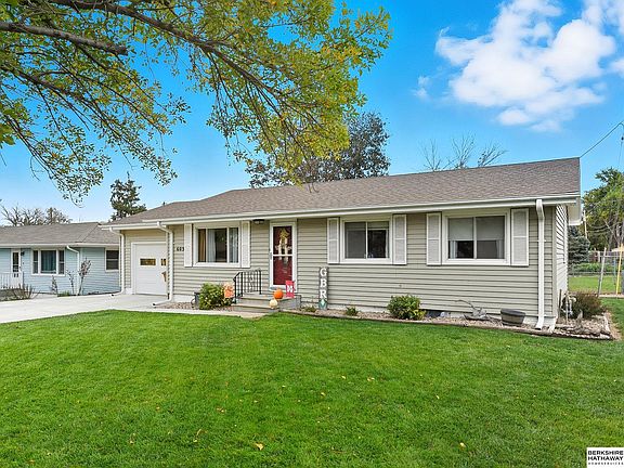 3rd image of 605 N 29th St