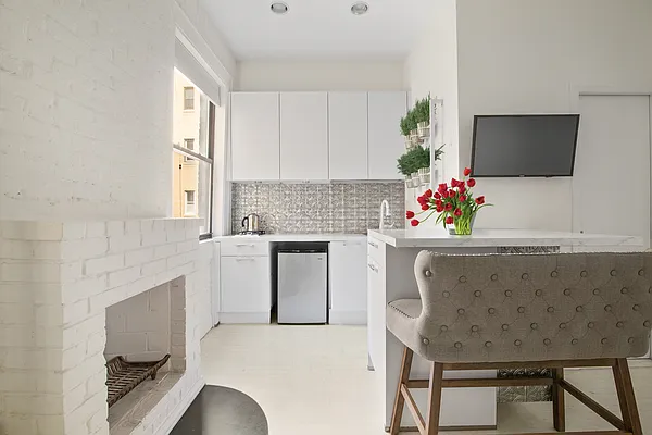 Rented by Christie's International Real Estate Group, LLC | media 3