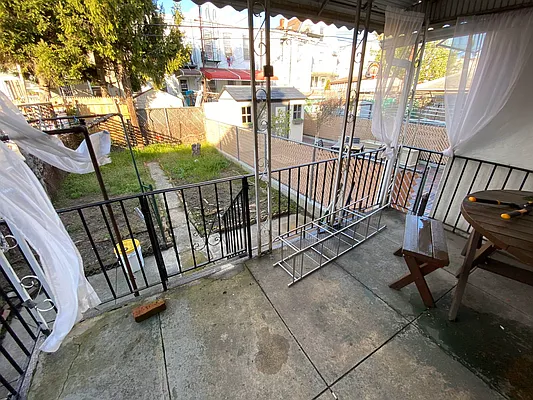 Rented by Highline Residential | media 7