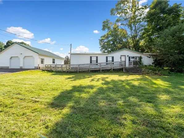 71 Dix Dr, Phoenix, NY 13135