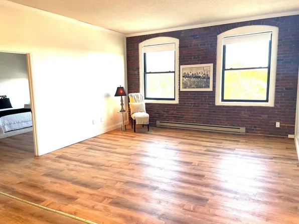 80 Foster St APT 501, Peabody, MA 01960
