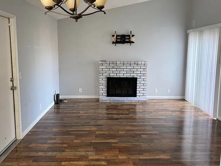 1014 Prairie Dr — Photo 4
