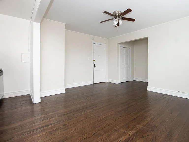 3345 N Marshfield Ave #406 — Photo 4