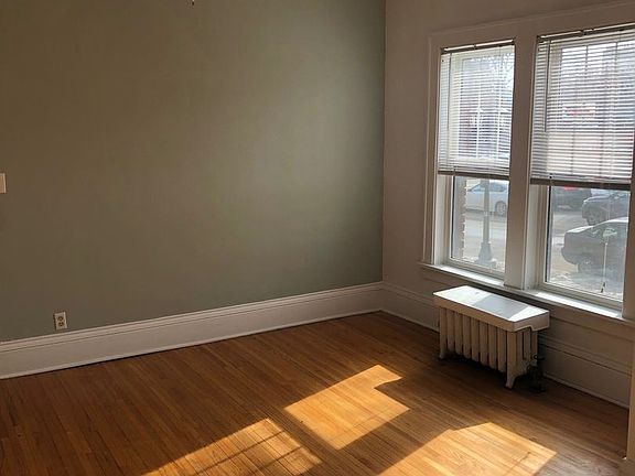 5th image of 45 Lexington Pkwy S APT 3