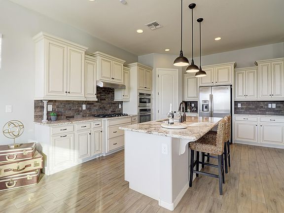 3rd image of 20479 W Valley View Dr
