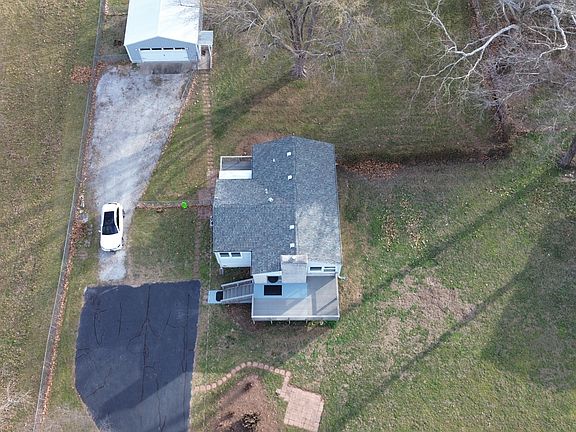 4th image of 2740 E Republic Road