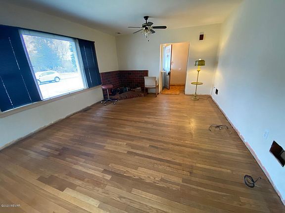 2nd image of 700 Bennett St