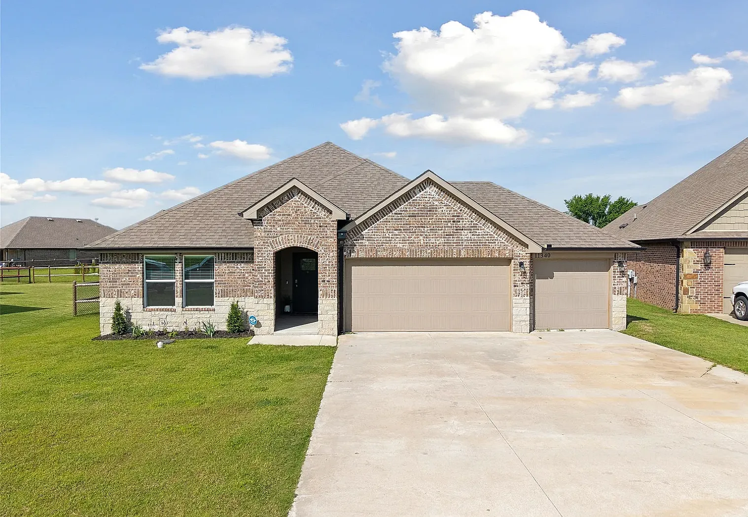 4 bed, 2063 sqft, $2,400 — Photo 1