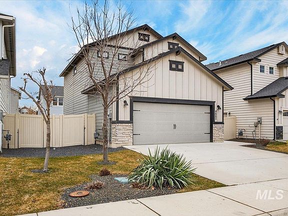 3rd image of 4665 W Silver River St