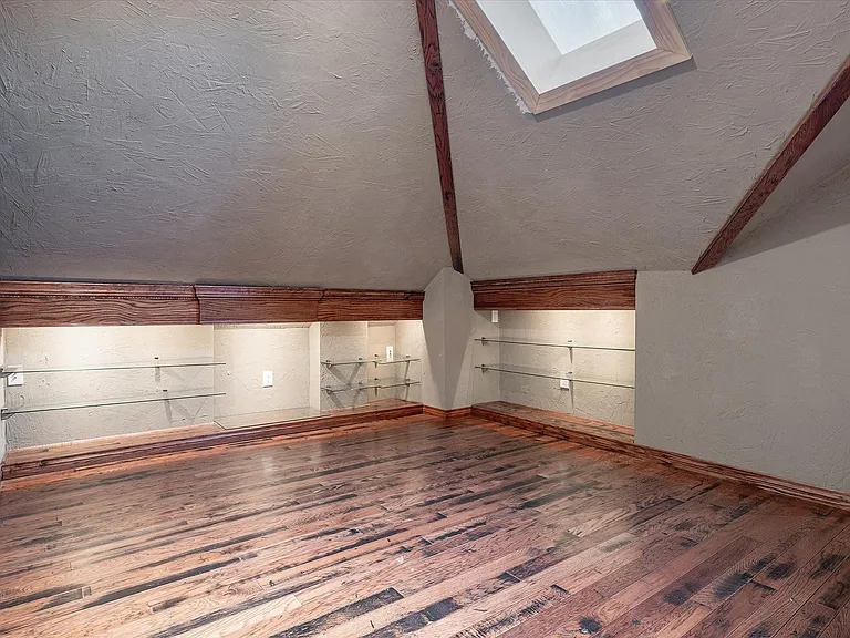6812 Valley Brook Dr — Photo 23
