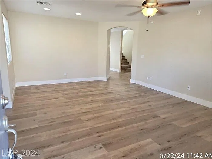 3 bed, 2.5 bath, 1478 sqft, $1,987 — Photo 2