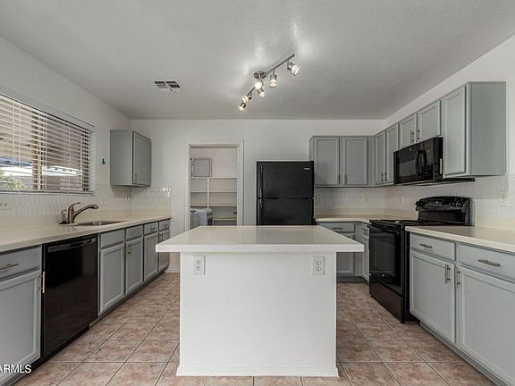 5th image of 10513 W Louise Dr