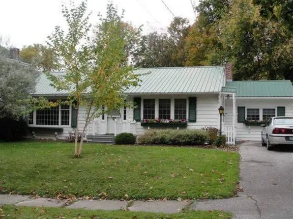 45 Bank St, Saint Albans, VT 05478