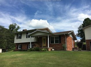 37 Twistabout Rd, Procious, WV 25164
