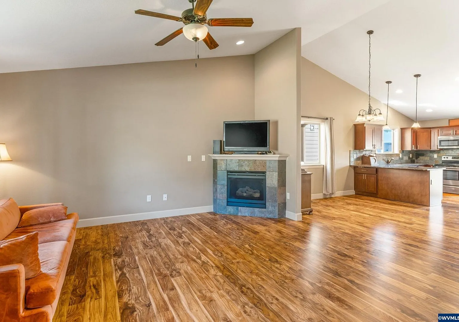 Beautiful 3-bedroom, 2-bathroom Home Located In The Charming City of Salem! — Photo 3