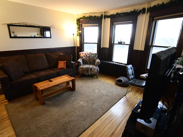 280 Maple St #3 — Photo 6