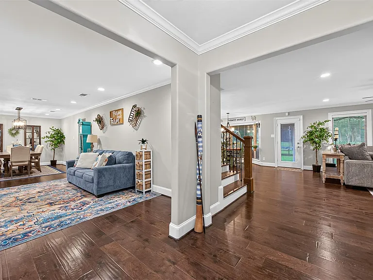 746 Stone Mountain Dr — Photo 5
