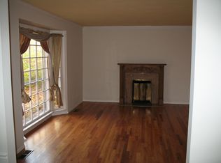 14 Glen Creek Ln, Saint Louis, MO 63124