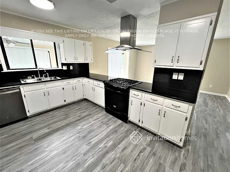 5006 Stoney Point Cir — Photo 6
