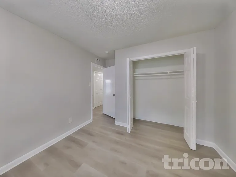 623 Walston Ln — Photo 14