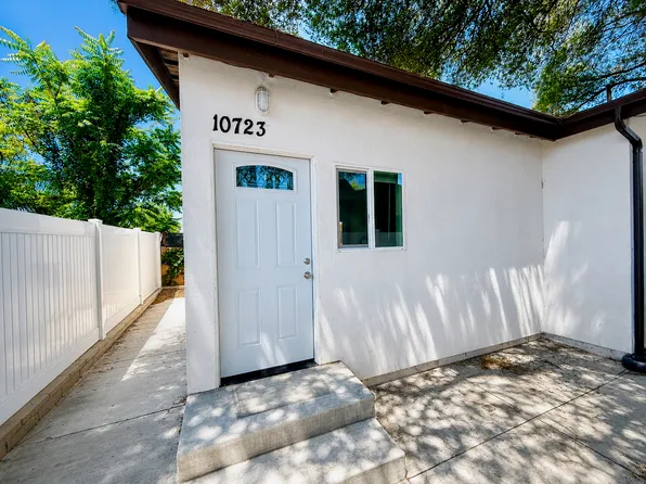 10723 Rhodesia Ave, Sunland, CA 91040