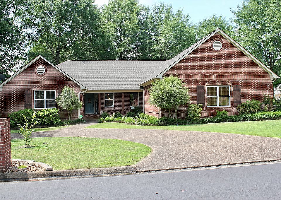 1st image of 451 Red Fox Ln