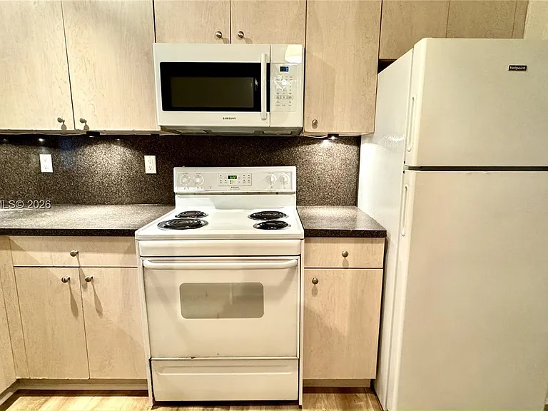 1335 Pennsylvania Ave #3 — Photo 8