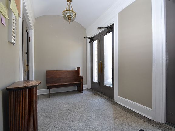 2nd image of 10317 S Longwood Dr APT L1
