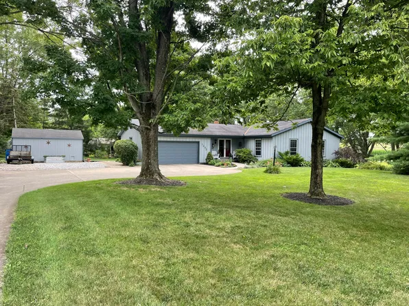 1253 Gearhart Rd, Sidney, OH 45365