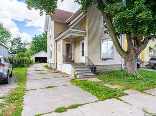 1017 Nebraska St, Oshkosh, WI 54902