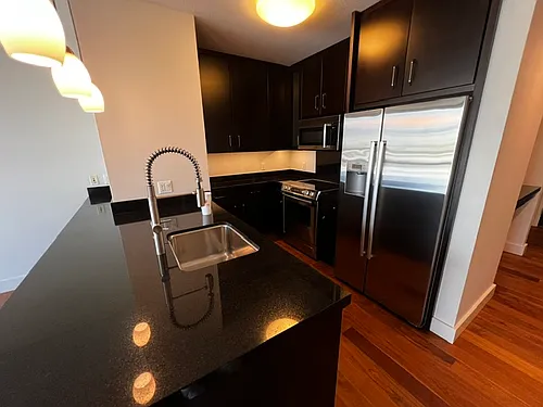 1189 Waimanu St Photo 1
