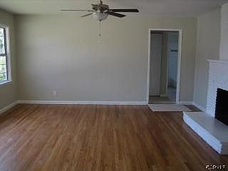2nd image of 445 E Leadora Ave