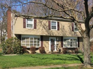 1518 Rowles Dr, Akron, OH 44313