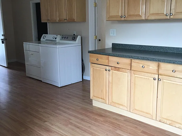 124 Pilgrim Ave #1 — Photo 7