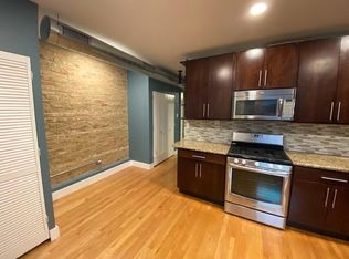 6232 N Broadway Ave #2, Chicago, IL 60660