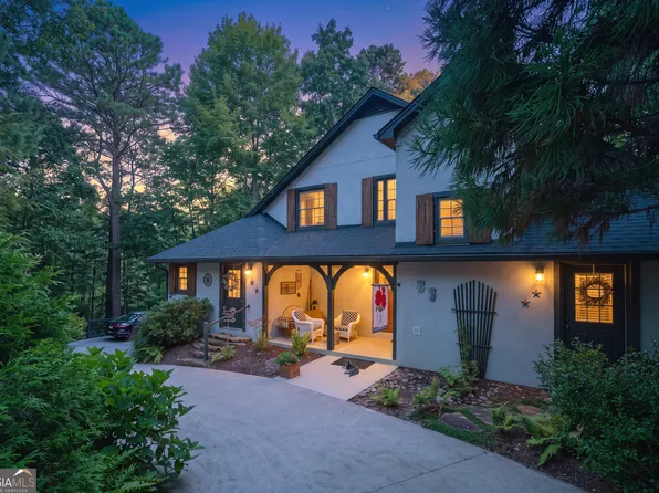 41 International Village Dr, Helen, GA 30545