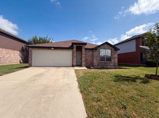 143 Pintail Ln, Sanger, TX 76266