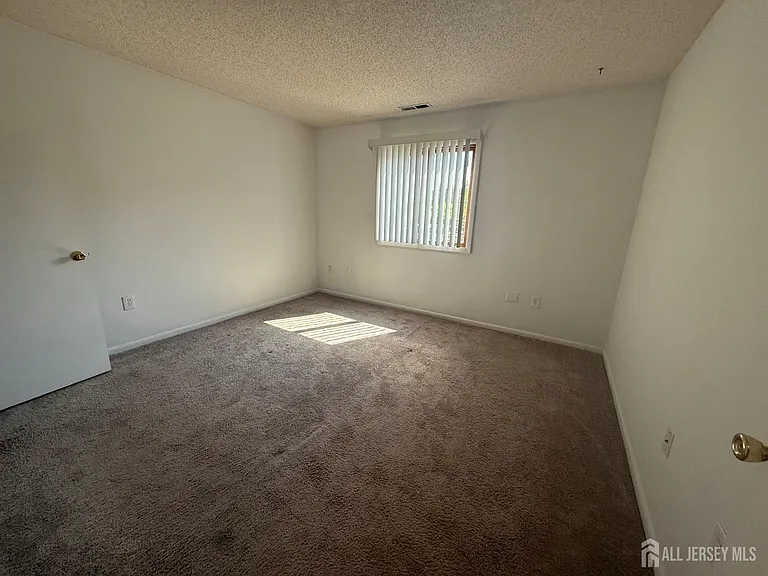 1908 Ravens Crest Dr — Photo 8