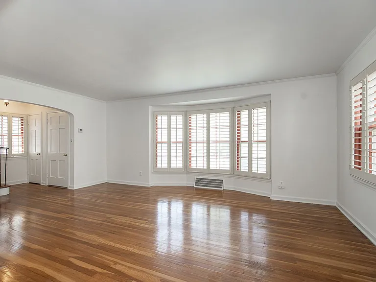3715 Avalon Rd — Photo 8